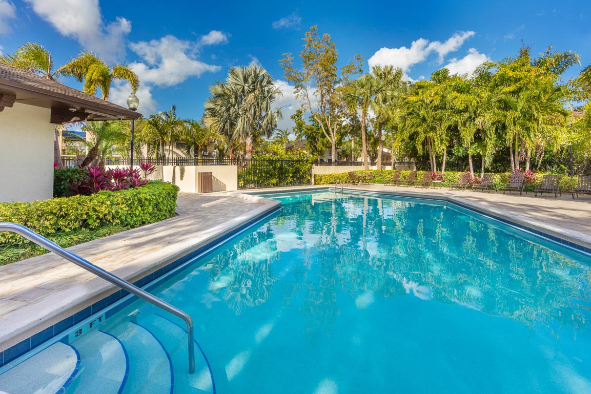 Legacy Lakeside property Image #2